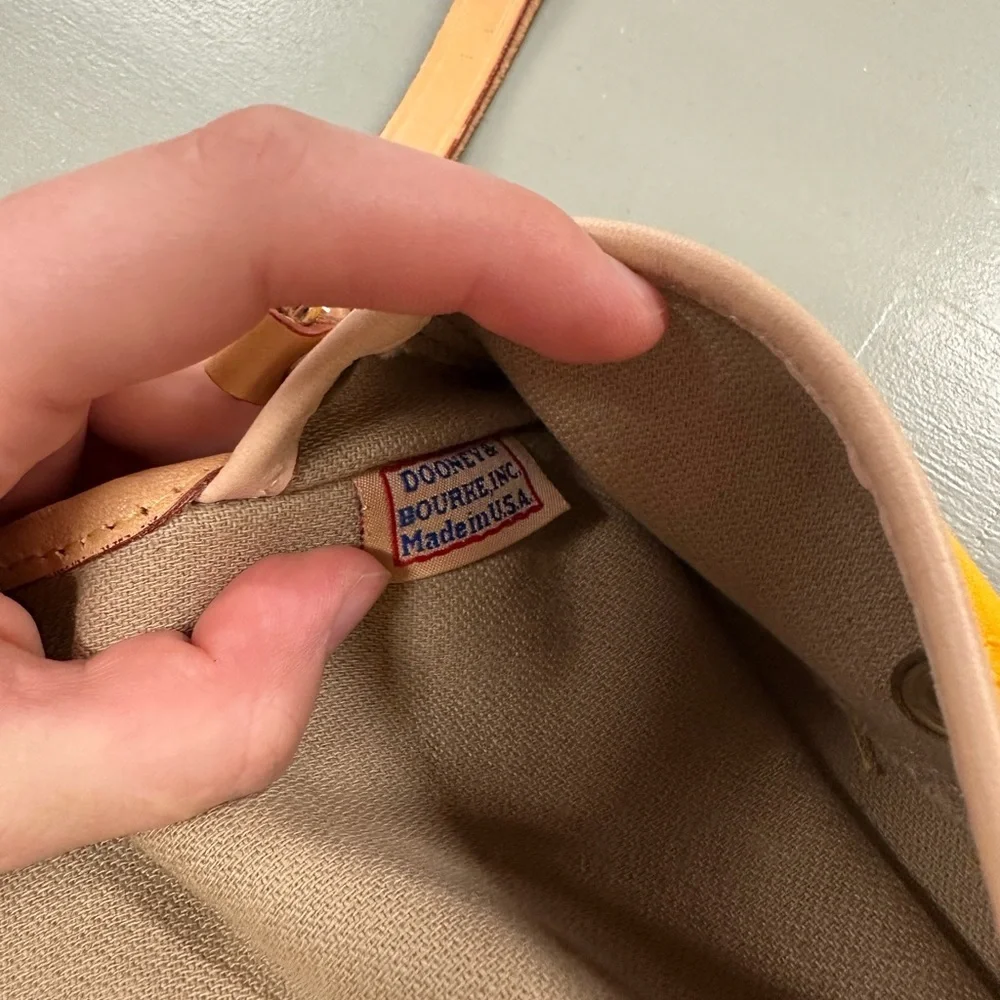 Vintage Dooney & Bourke mustard yellow wristlet - Picture 7 of 8